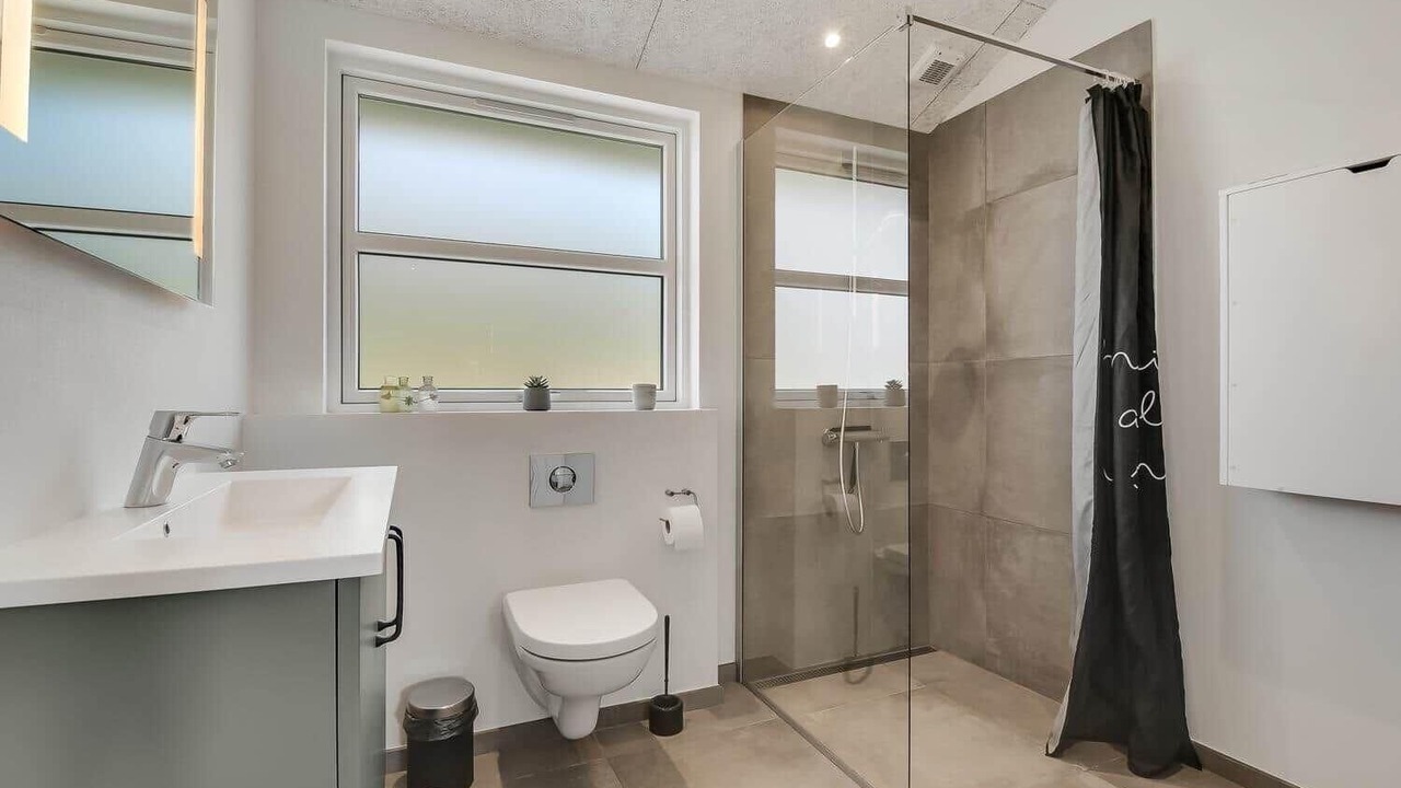 Photo of Bathroom in Skaven Strand