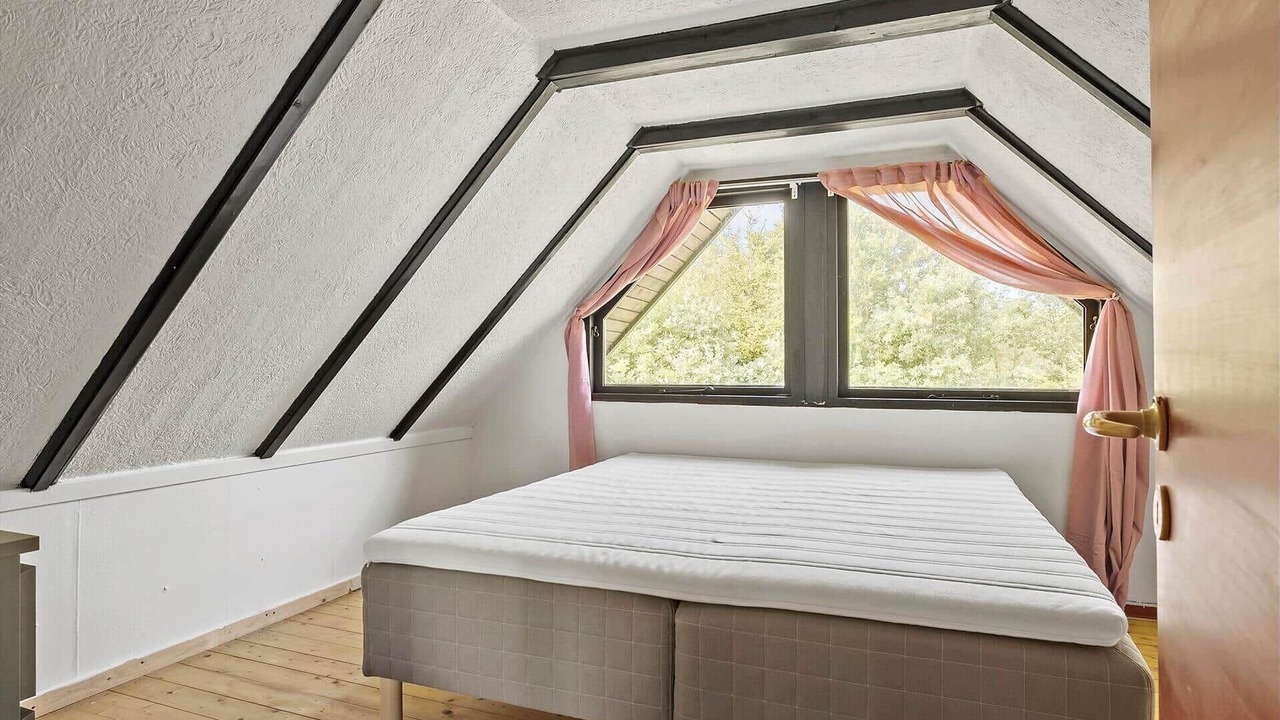 Photo of Bedroom in Hou