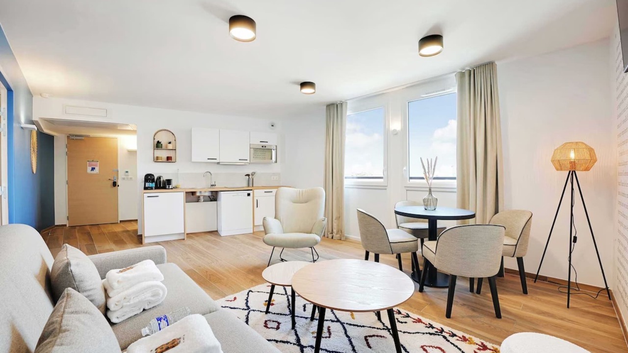 Photo of Livingroom in Vanves