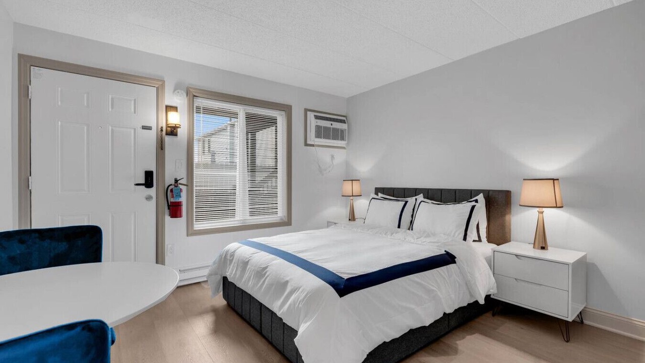 Photo of Bedroom in Seaside Heights