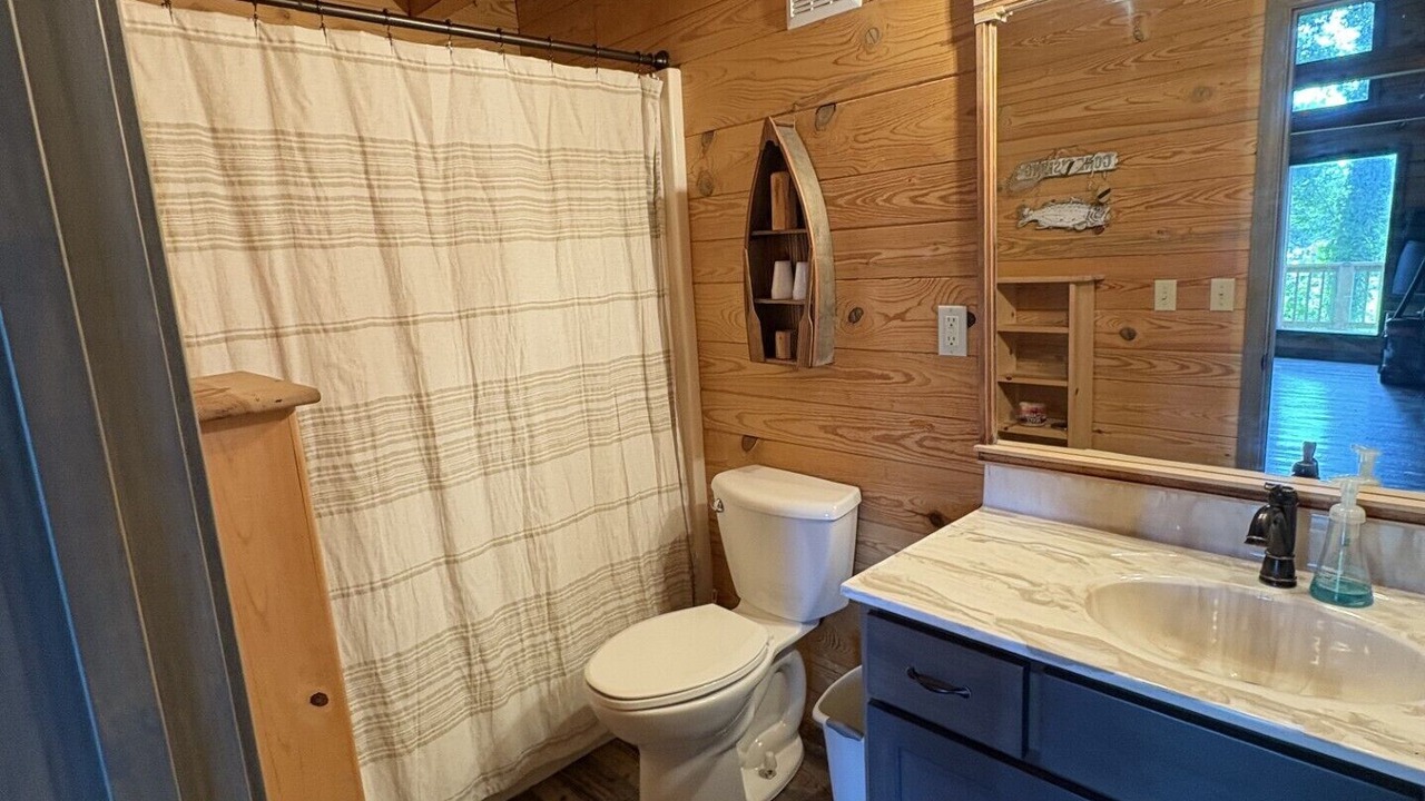 Photo of Bathroom in Doniphan