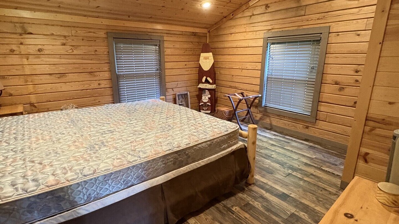 Photo of Bedroom in Doniphan
