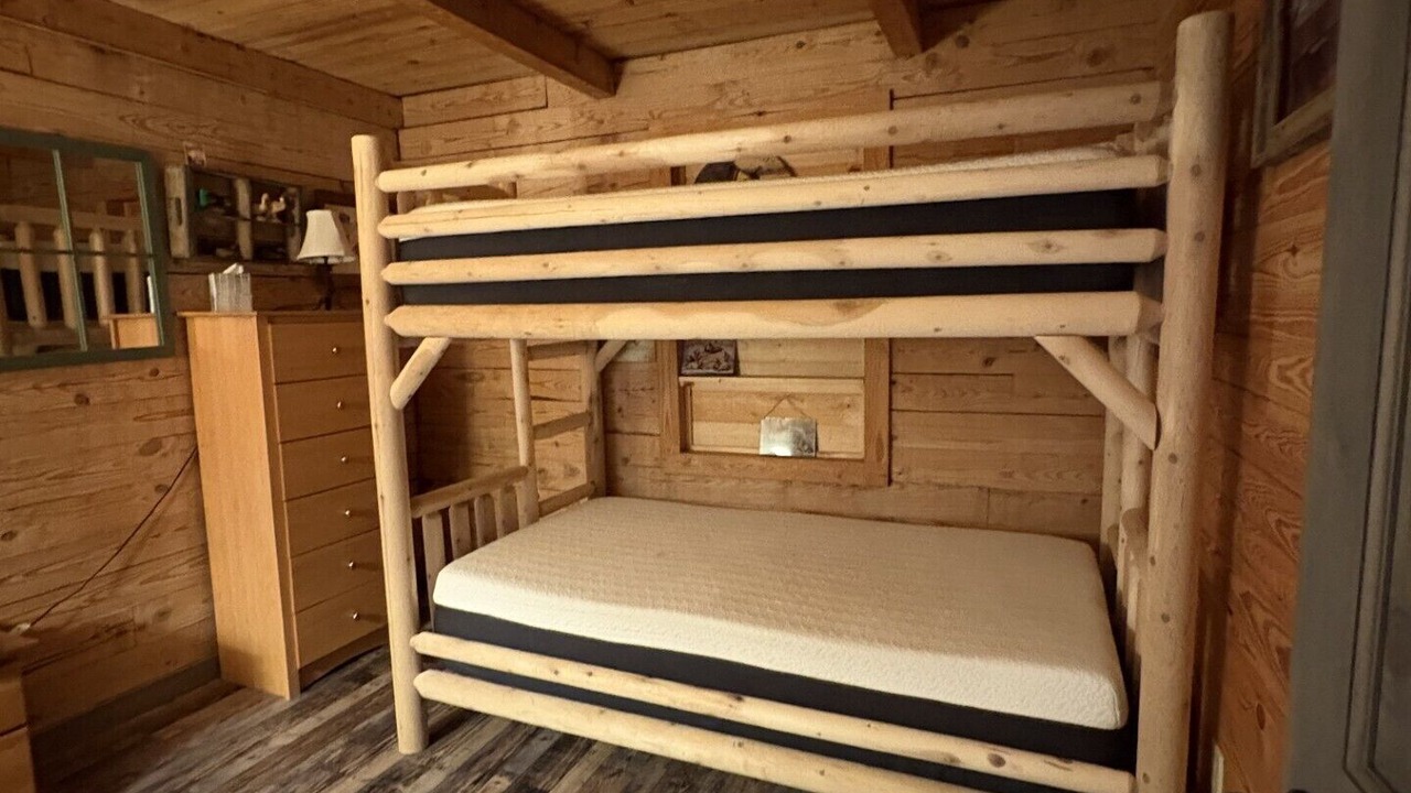 Photo of Bedroom in Doniphan