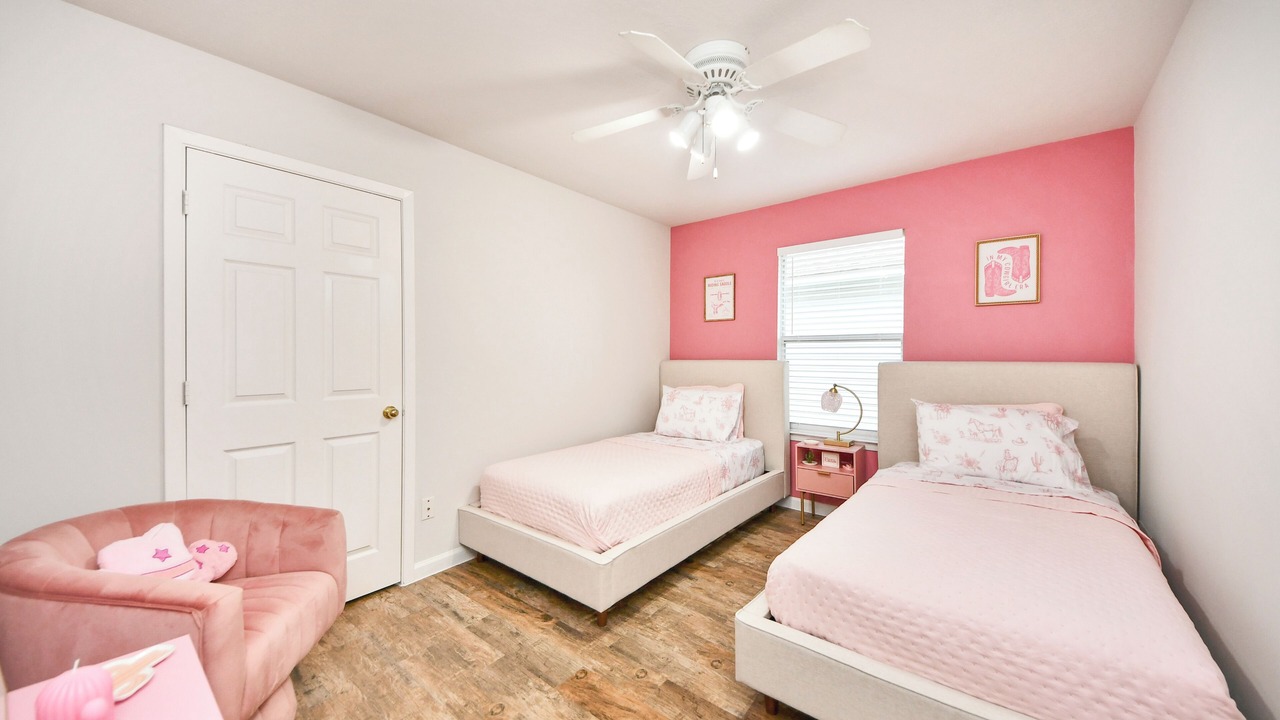 Photo of Bedroom in Lakeville