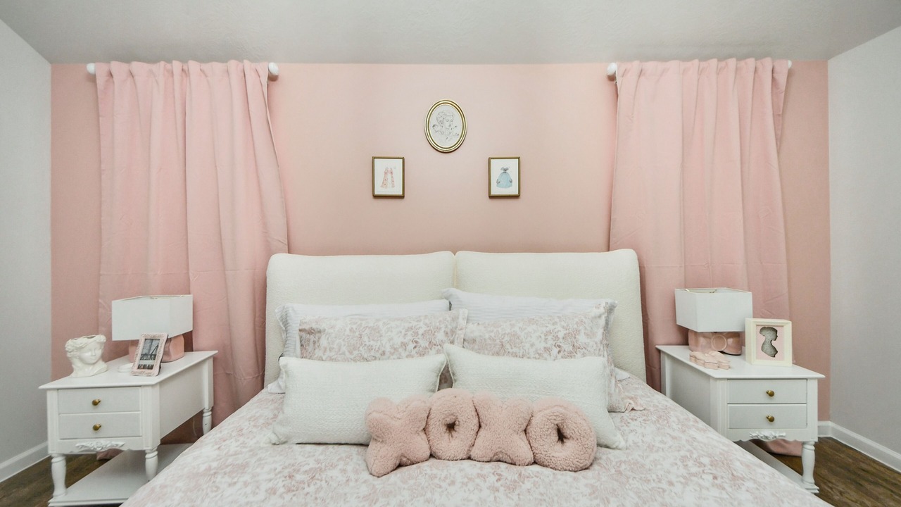 Photo of Bedroom in Lakeville