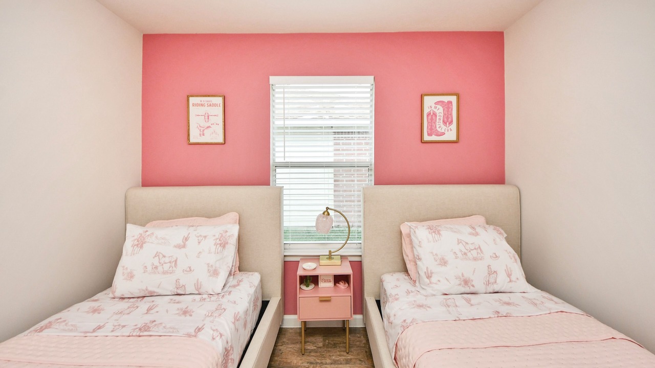 Photo of Bedroom in Lakeville