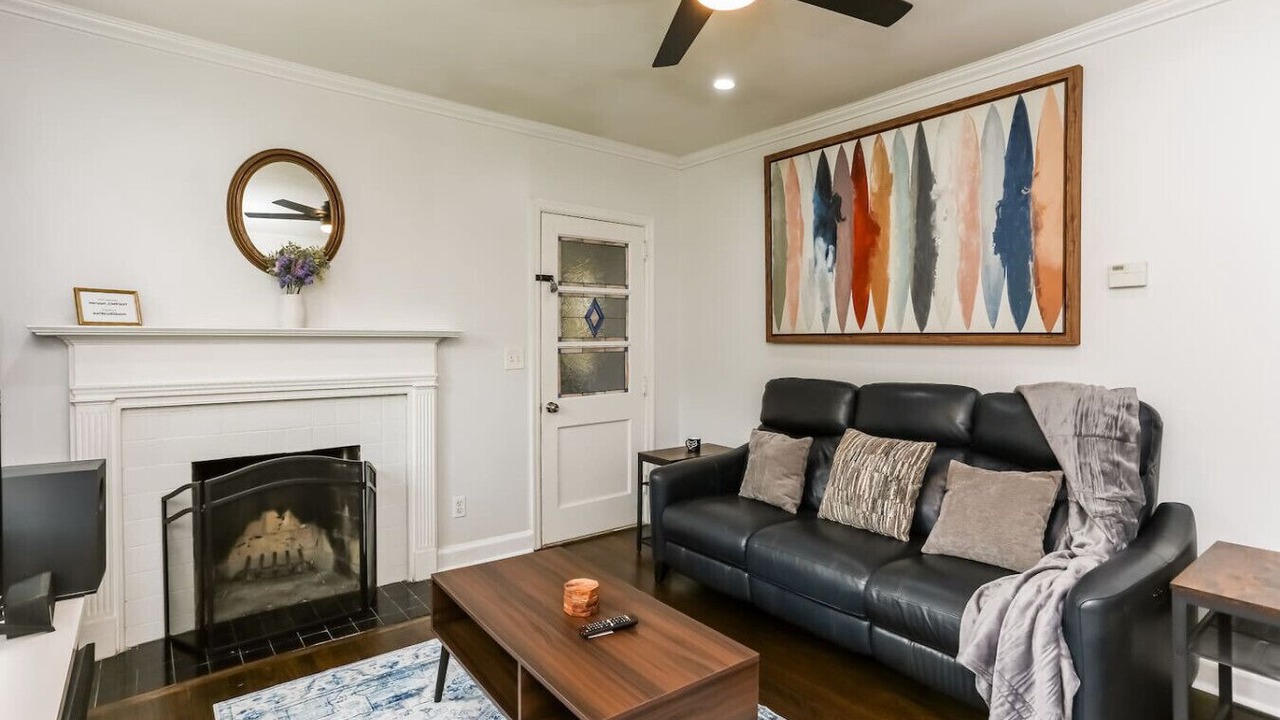 Photo of Livingroom in East Side