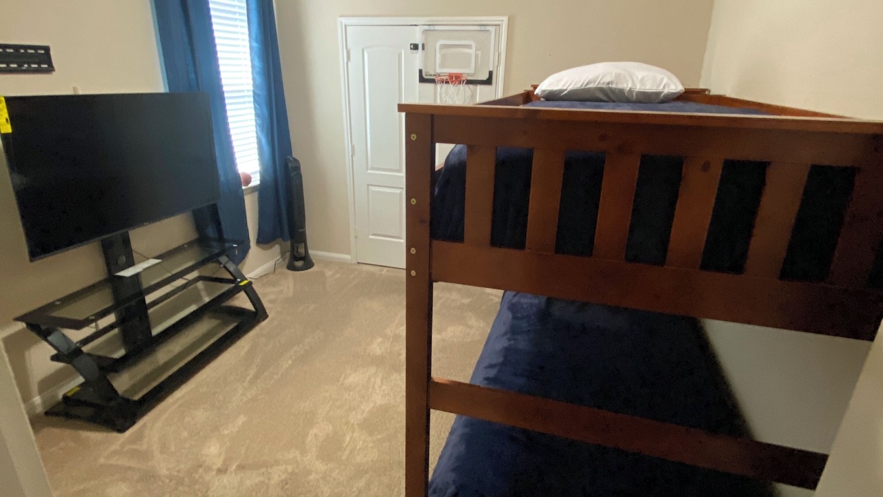 Photo of Bedroom in Crowley