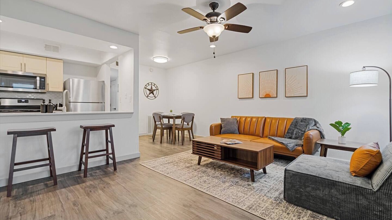 Photo of Livingroom in Clarksville