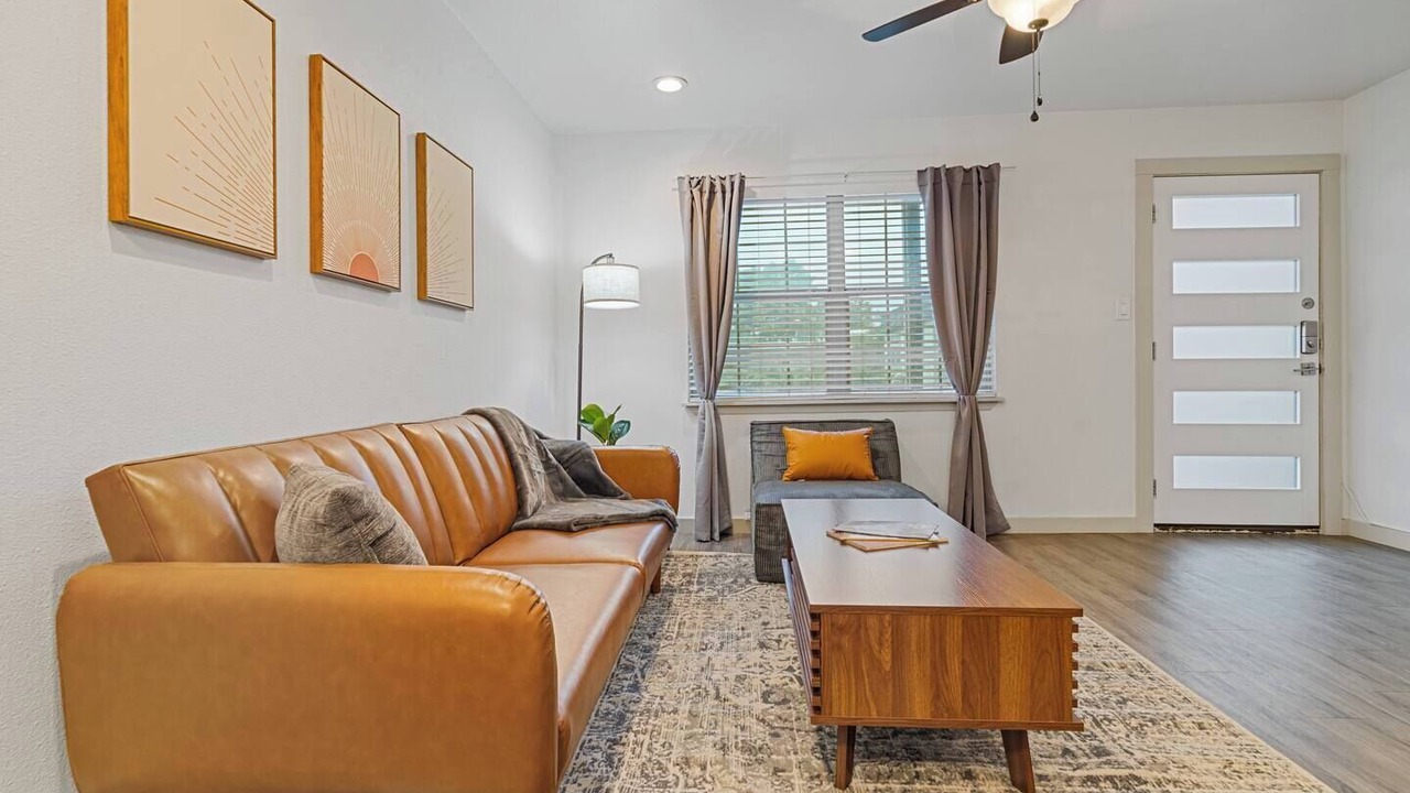 Photo of Livingroom in Clarksville