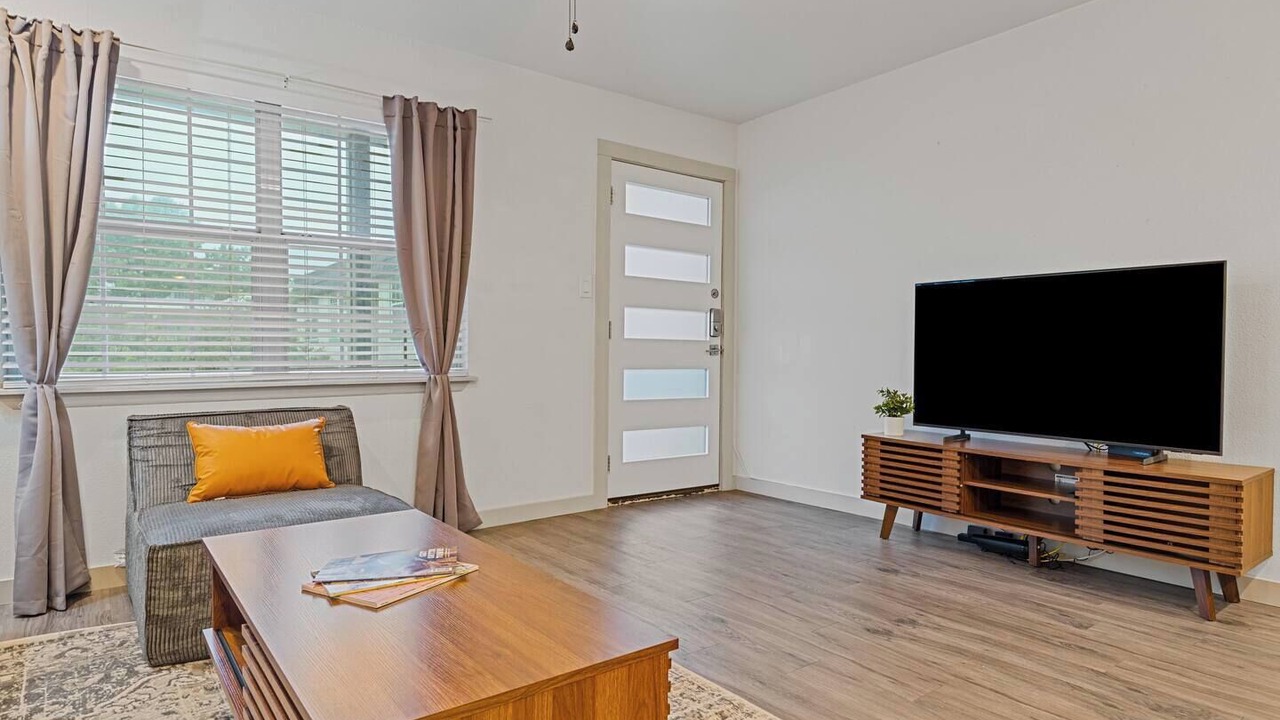 Photo of Livingroom in Clarksville