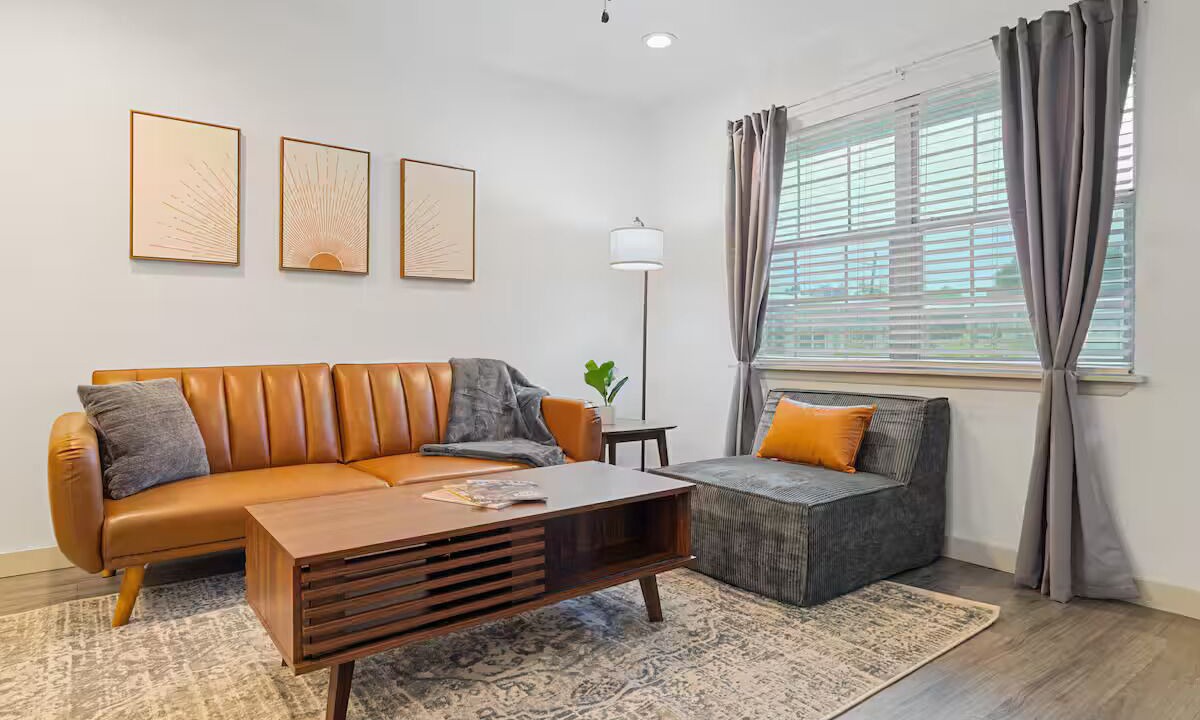 Photo of Livingroom in Clarksville