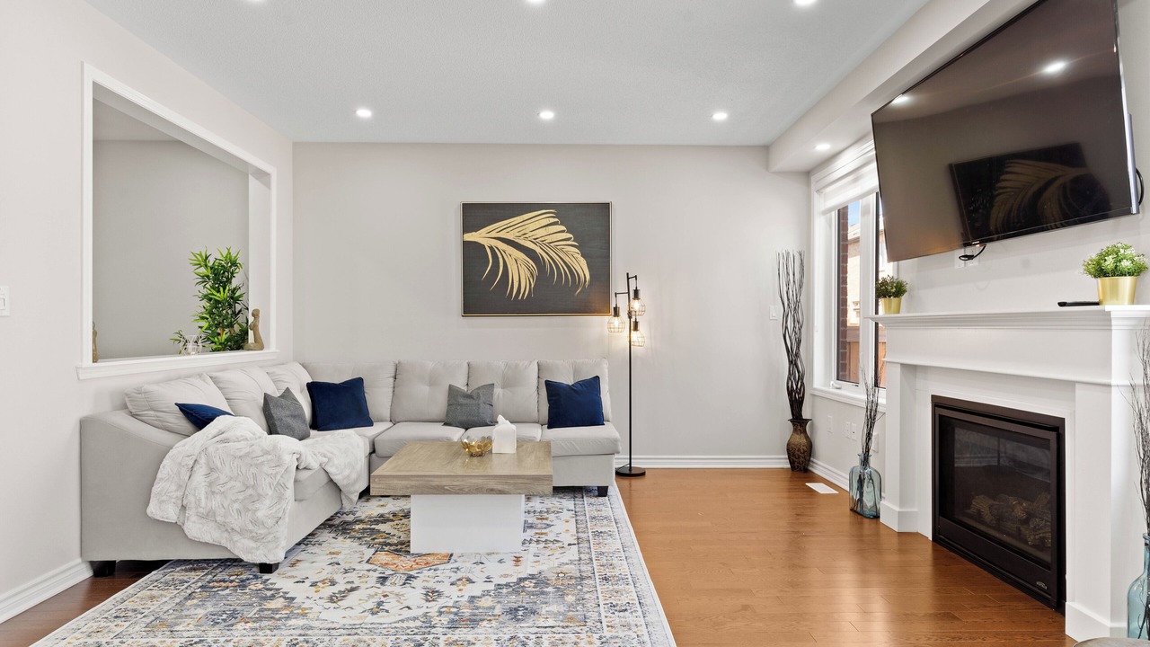 Photo of Livingroom in Milton
