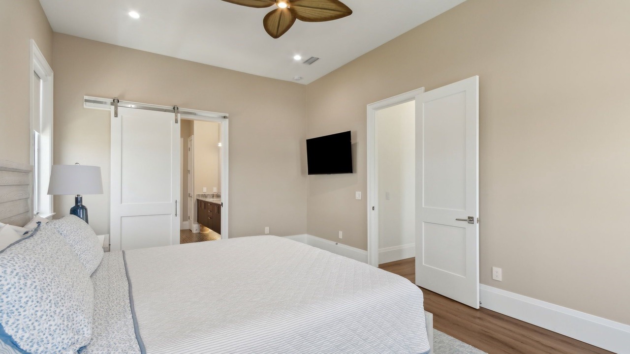 Photo of Bedroom in American Beach