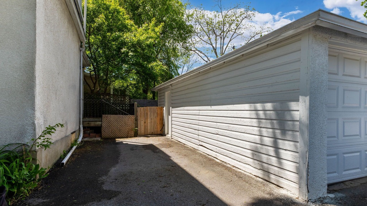 Photo of Outdoor in Ottawa Division