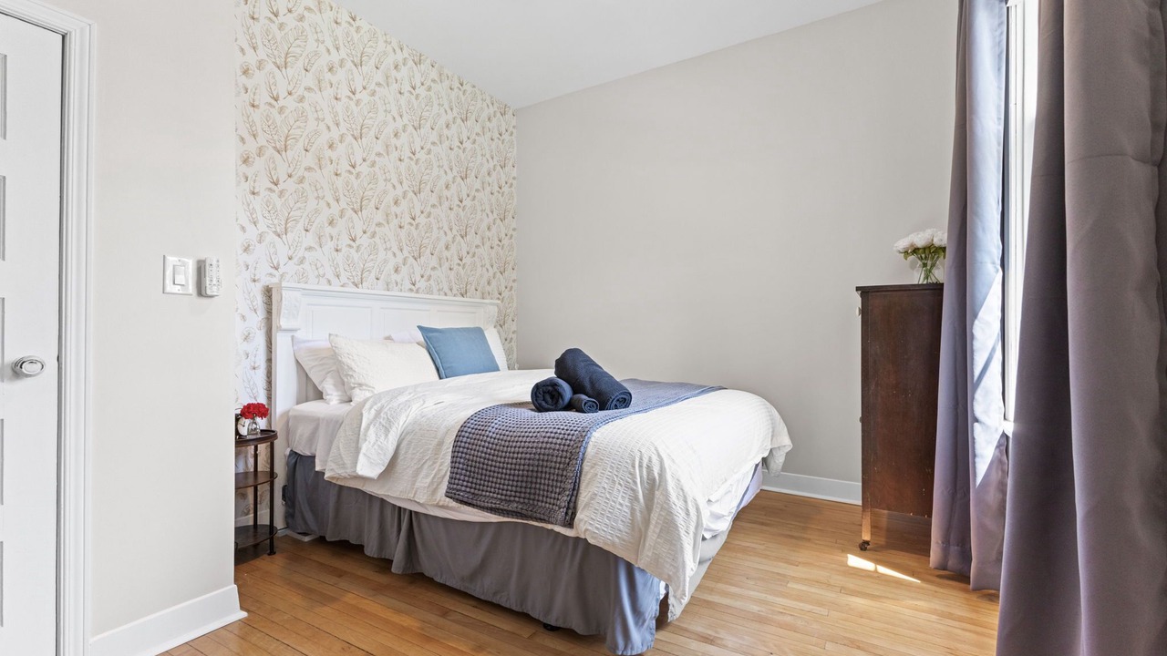 Photo of Bedroom in Ottawa Division