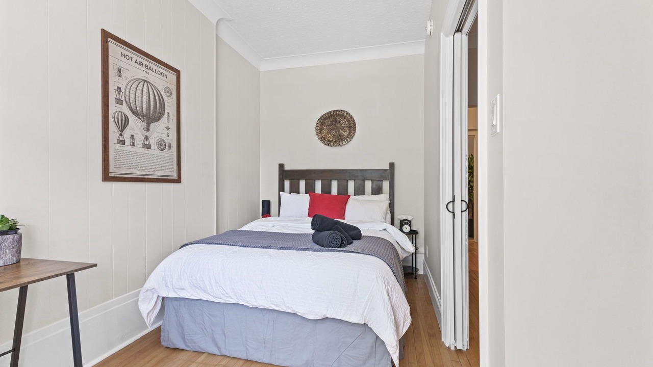 Photo of Bedroom in Ottawa Division