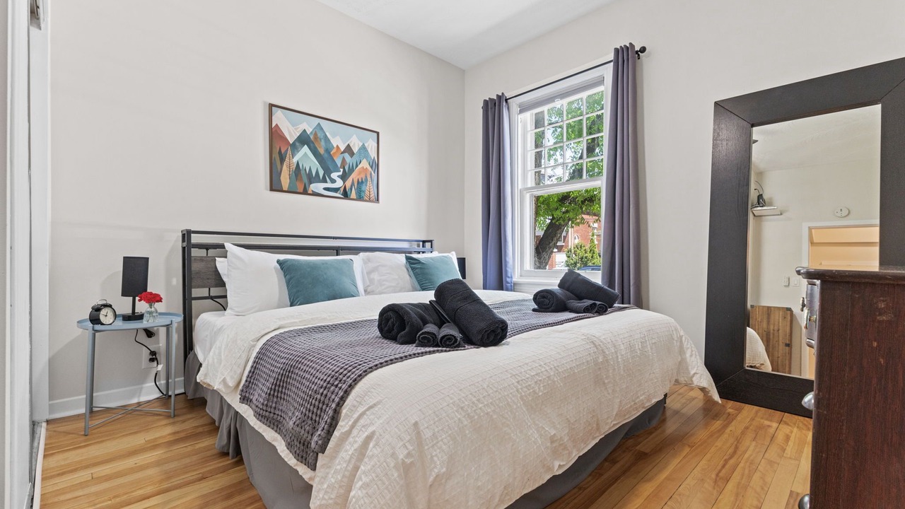 Photo of Bedroom in Ottawa Division
