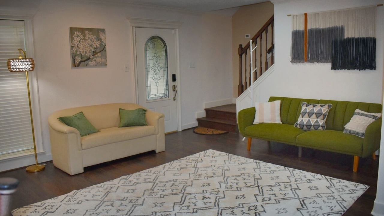Photo of Livingroom in Westbury