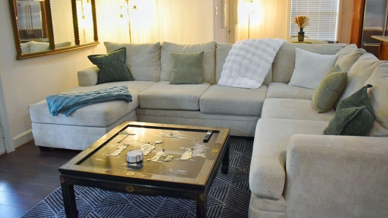 Photo of Livingroom in Westbury
