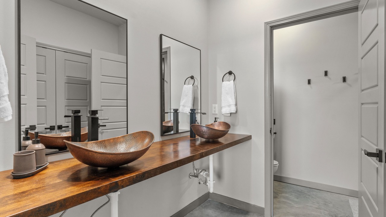 Photo of Bathroom in Drasco
