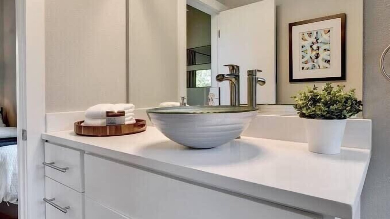 Photo of Bathroom in Montopolis