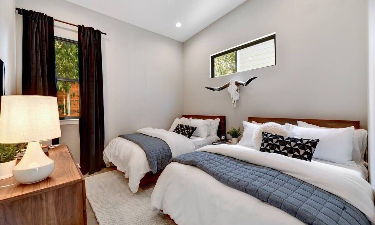 Photo of Bedroom in Montopolis