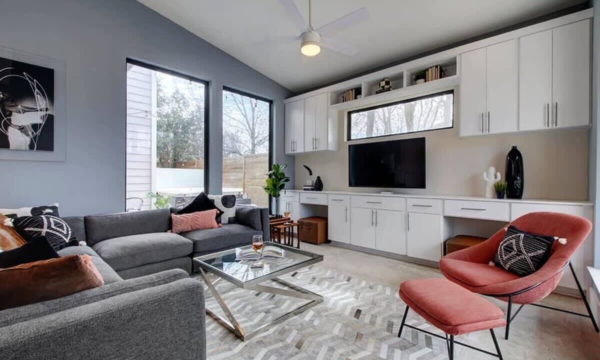 Photo of Livingroom in Montopolis