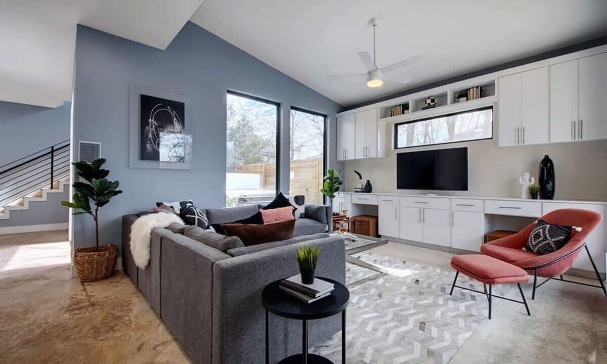 Photo of Livingroom in Montopolis