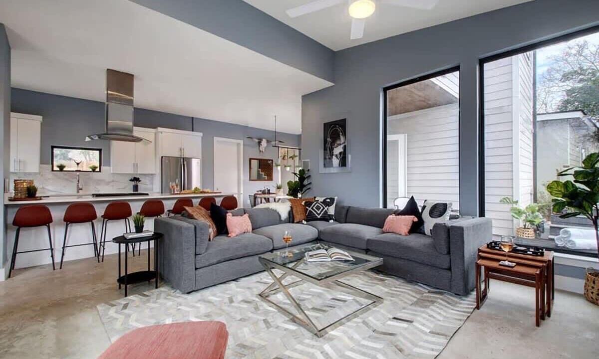Photo of Livingroom in Montopolis