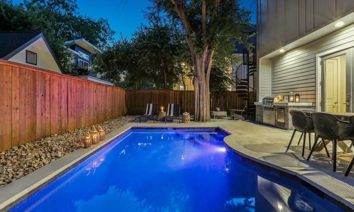 Photo of Outdoor in Govalle