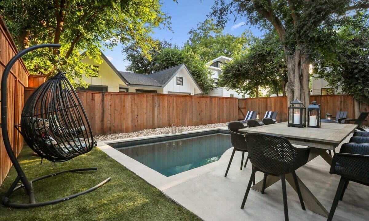 Photo of Outdoor in Govalle