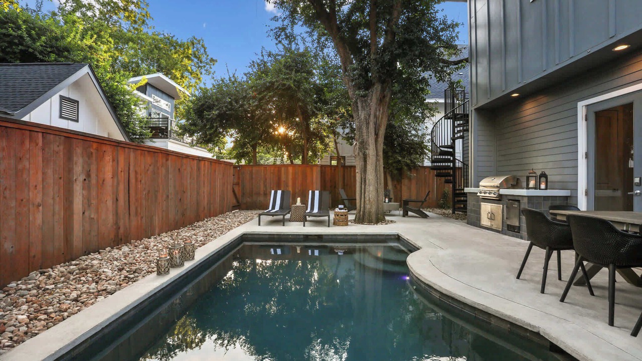 Photo of Outdoor in Govalle