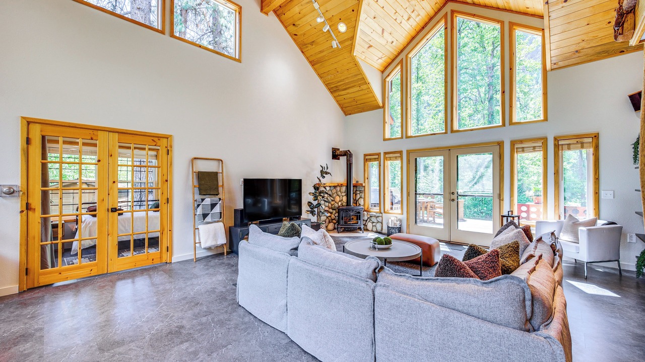 Photo of Livingroom in Naches