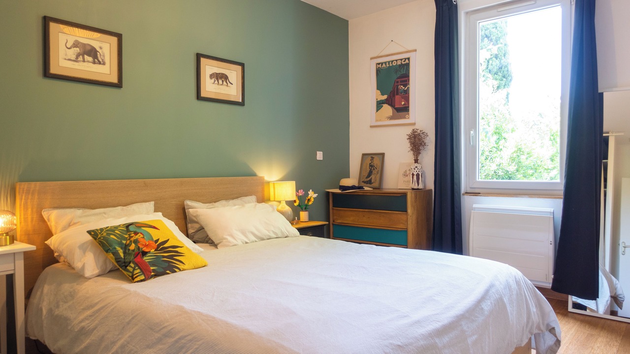 Photo of Bedroom in Hopitaux-Facultes