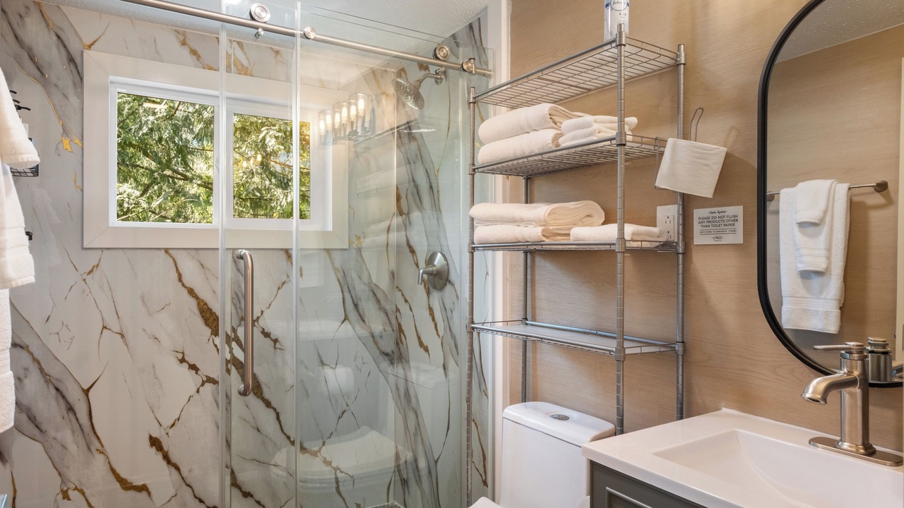 Photo of Bathroom in Gold Bar