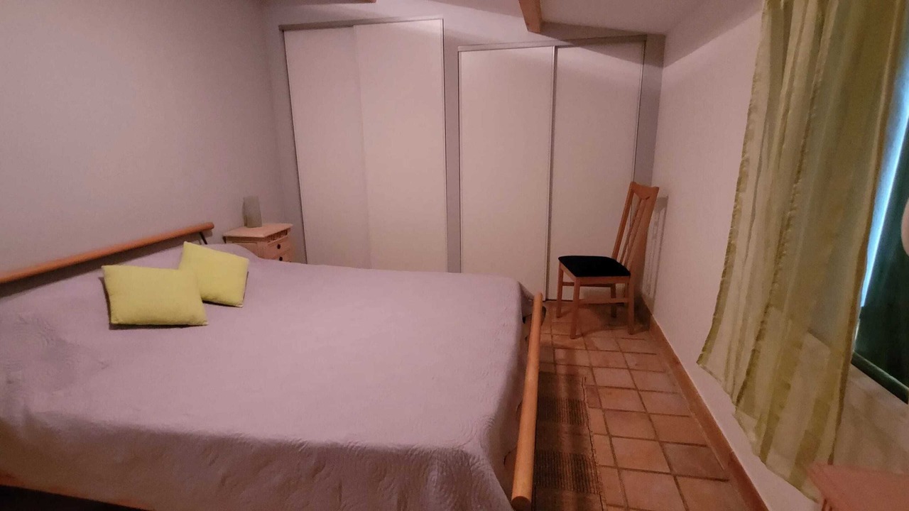 Photo of Bedroom in Revest-des-Brousses