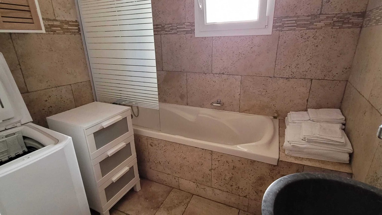 Photo of Bathroom in Revest-des-Brousses