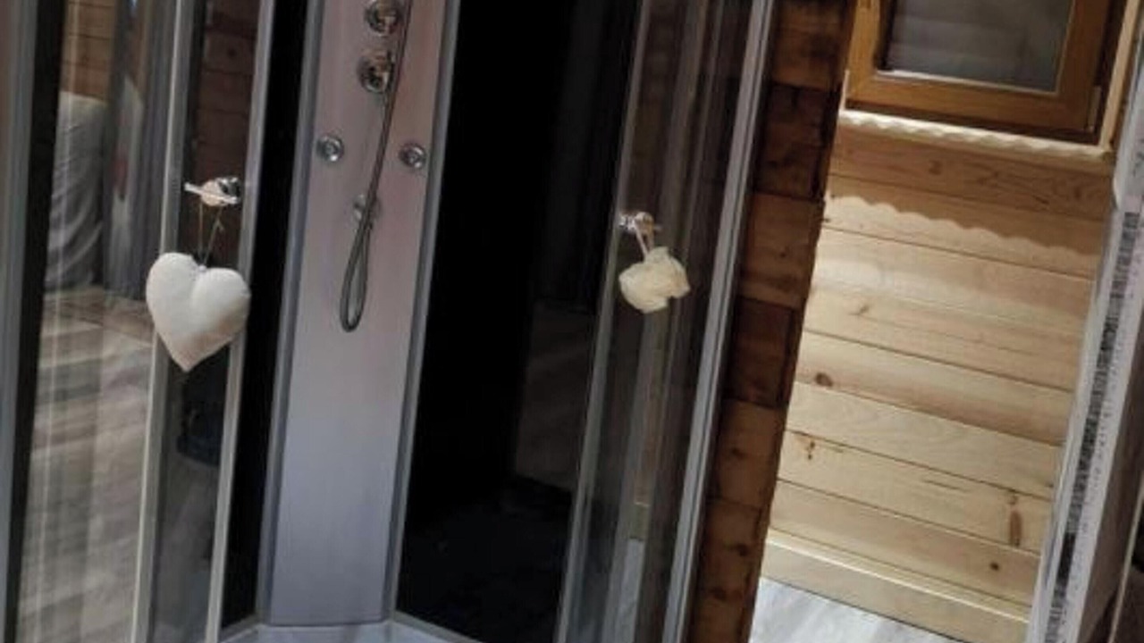 Photo of Bathroom in Louatre