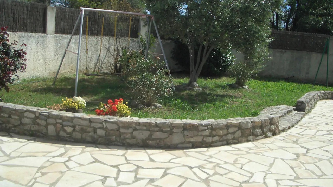 Photo of Outdoor in Poussan