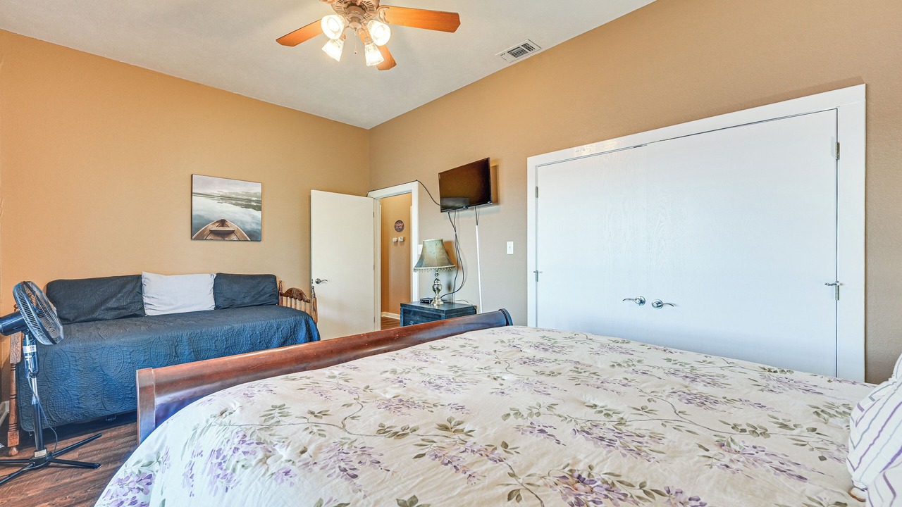 Photo of Bedroom in Milam
