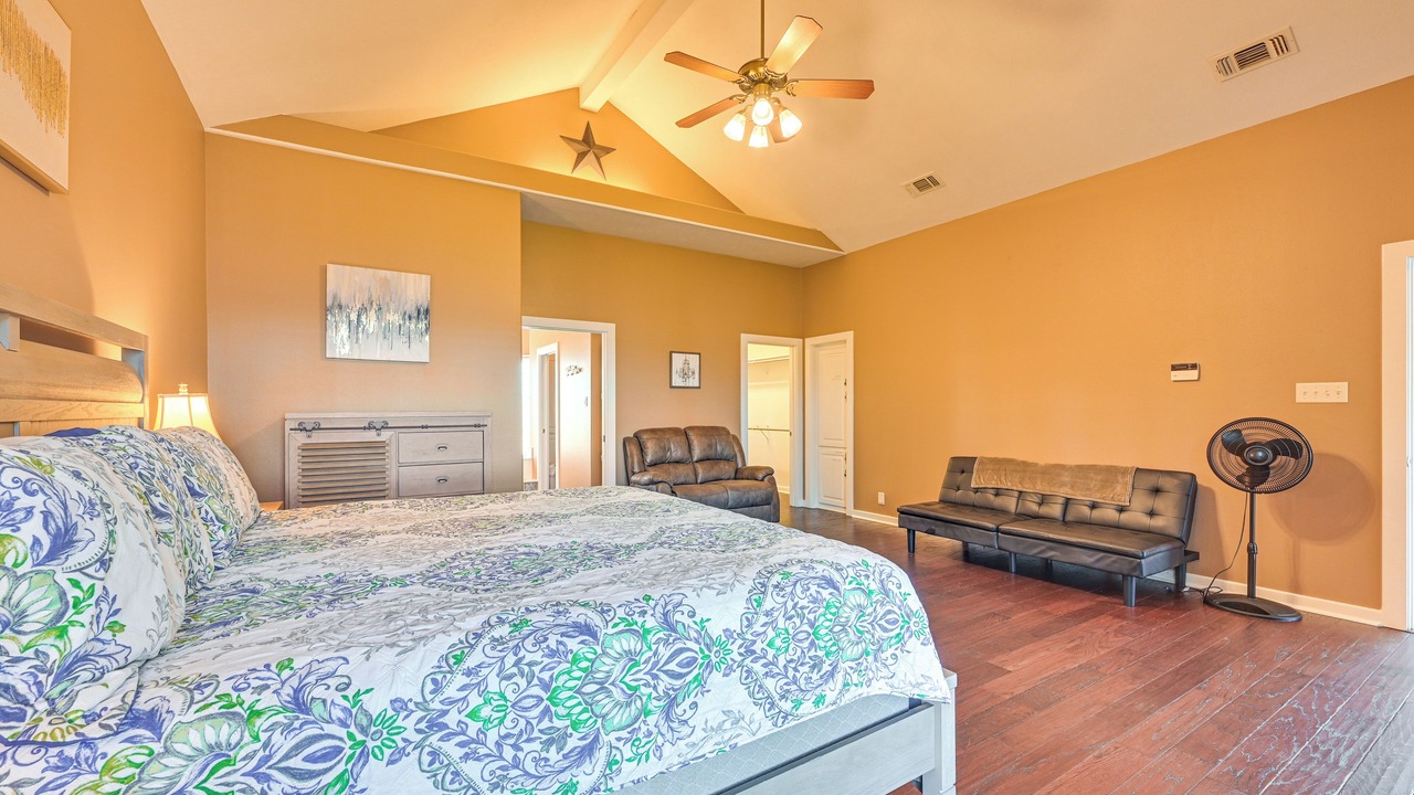 Photo of Bedroom in Milam