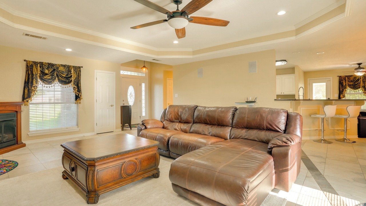 Photo of Livingroom in Calera