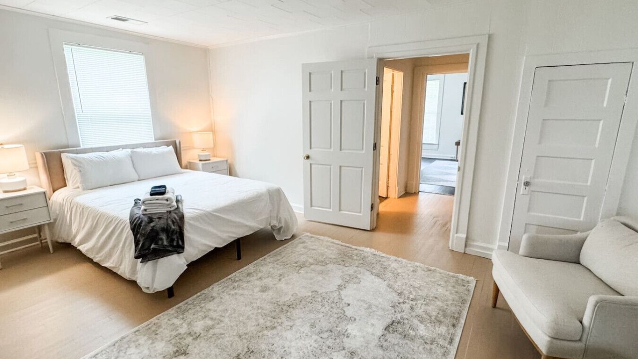 Photo of Bedroom in Rossville