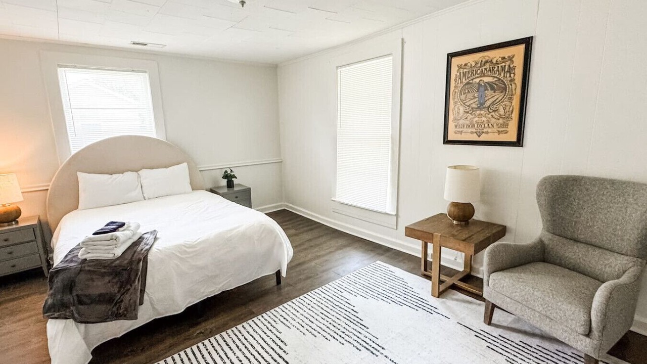 Photo of Bedroom in Rossville