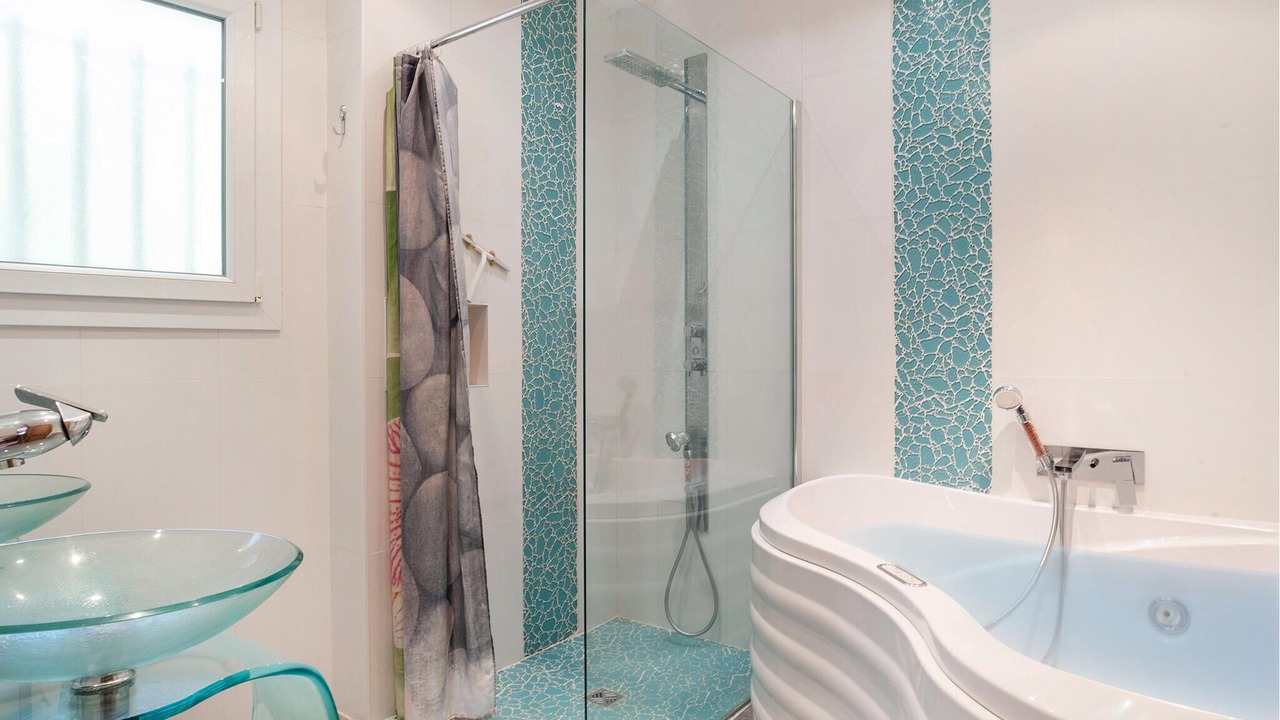 Photo of Bathroom in Saint-Maximin-la-Sainte-Baume