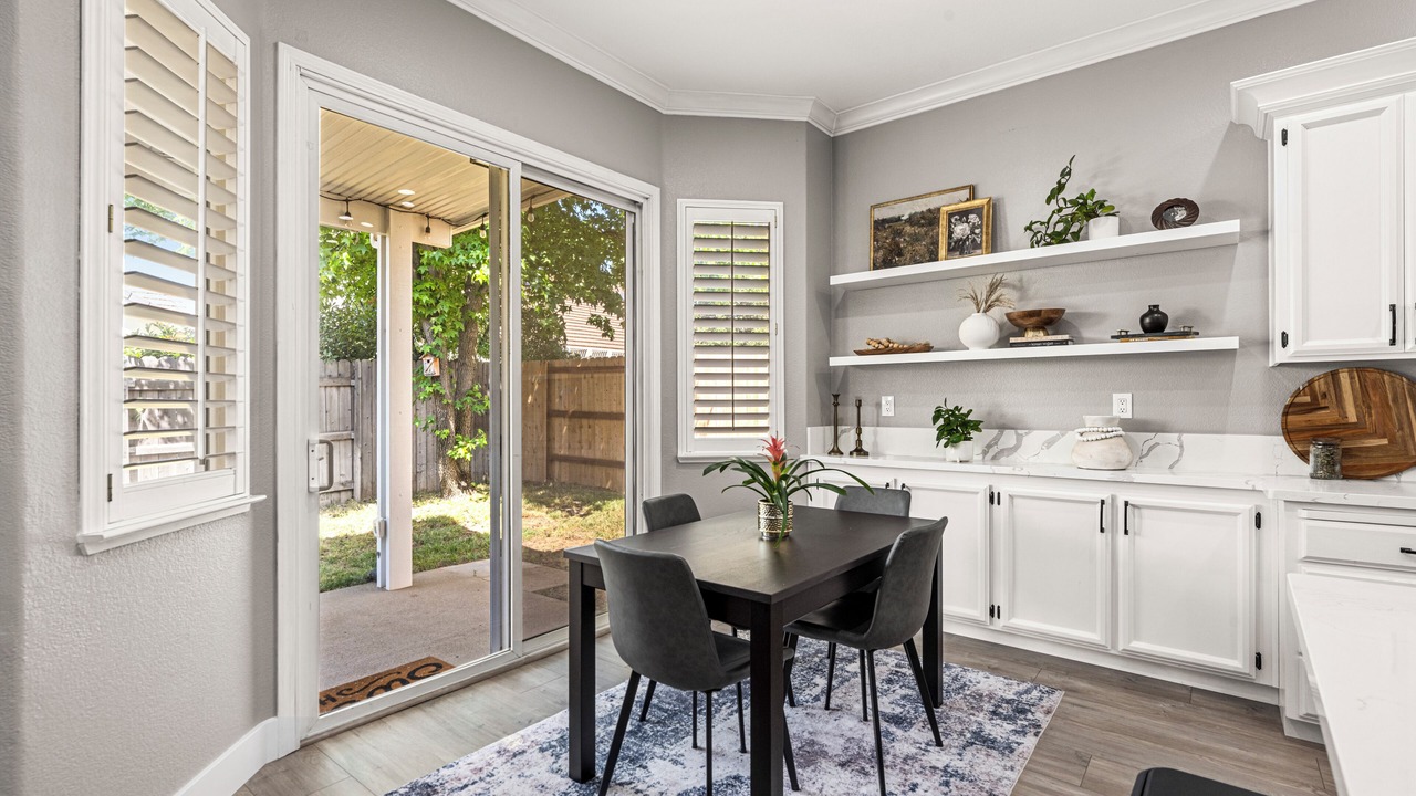 Photo of Others in Lincoln