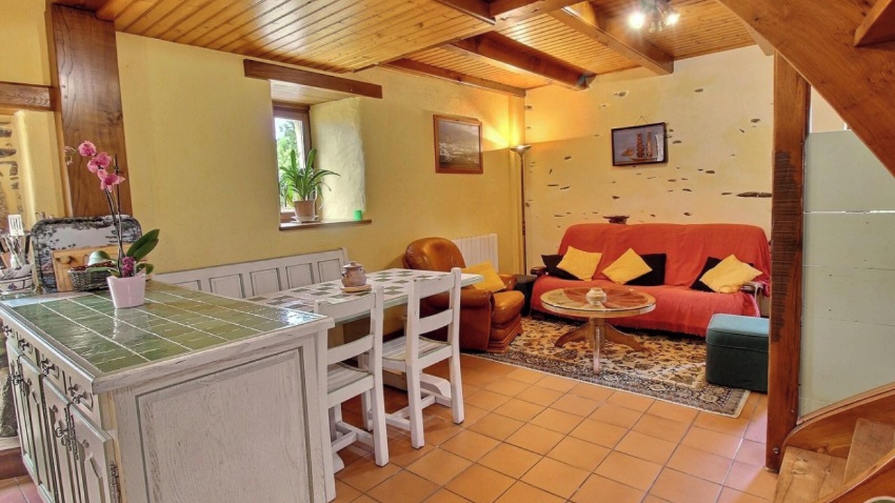 Photo of Livingroom in Tredrez-Locquemeau