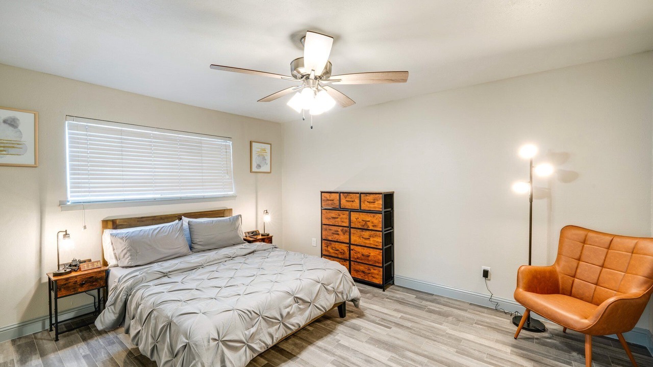 Photo of Bedroom in Lake Highlands