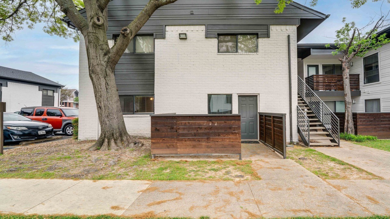 Photo of Outdoor in Lake Highlands